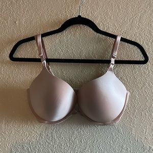 VS Nude Bombshell Bra ADDs 2 1/2 cups